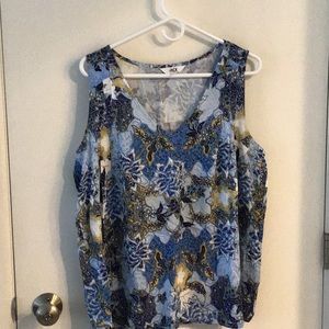 Sleeveless swingy top